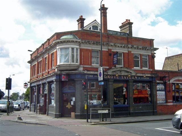 The Grove Tavern Wimbledon at 2 Morden Road pic Roger Ford