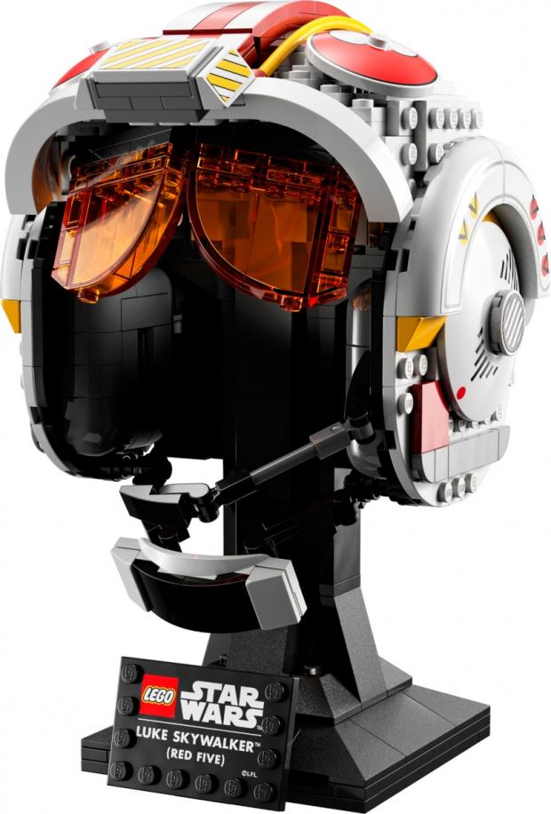 Wimbledon Times: Star Wars™ Luke Skywalker (Red Five) Helmet by LEGO. (Disney)