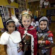 Patriotic pupils wear fancy dress for Wills and Kate